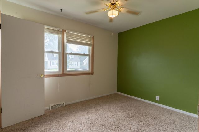 411 SHUMATE AVE, Moberly, MO 65270