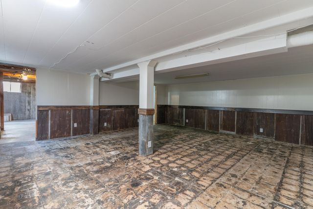 411 SHUMATE AVE, Moberly, MO 65270