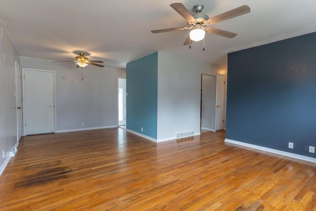 411 SHUMATE AVE, Moberly, MO 65270