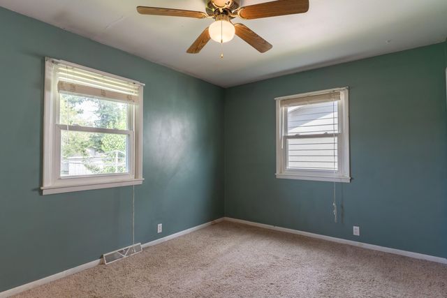 411 SHUMATE AVE, Moberly, MO 65270