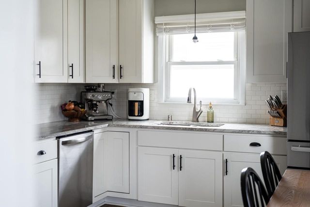 332 Greenmeadow DRIVE, Waukesha, WI 53188