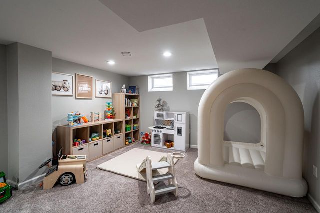 332 Greenmeadow DRIVE, Waukesha, WI 53188