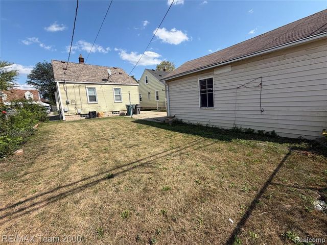 6055 Kendal Street, Dearborn, MI 48126