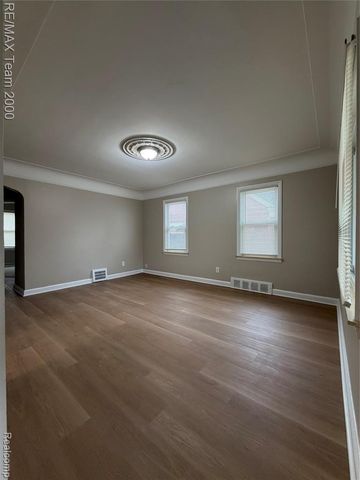 6055 Kendal Street, Dearborn, MI 48126