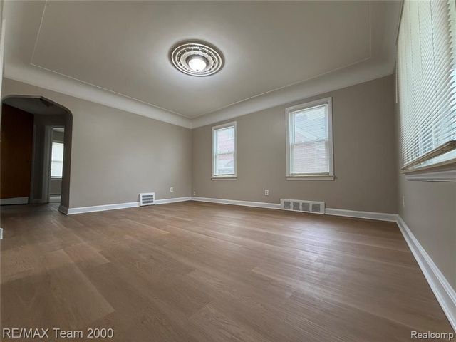 6055 Kendal Street, Dearborn, MI 48126