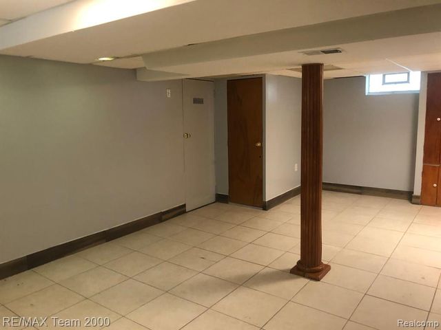 6055 Kendal Street, Dearborn, MI 48126