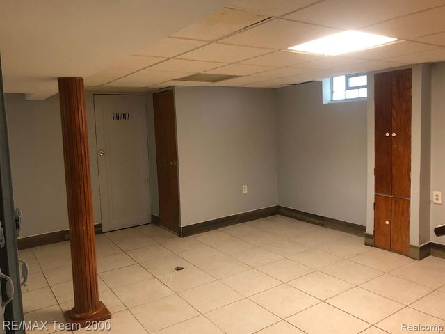 6055 Kendal Street, Dearborn, MI 48126