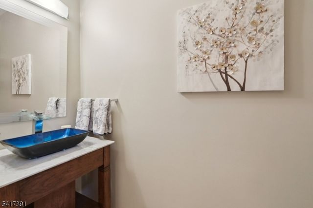 64 Fords Rd, Randolph Twp., NJ 07869