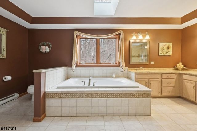 64 Fords Rd, Randolph Twp., NJ 07869