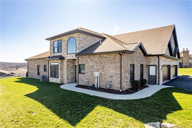 1207 Bellfield Ct, Salem Twp, PA 15601