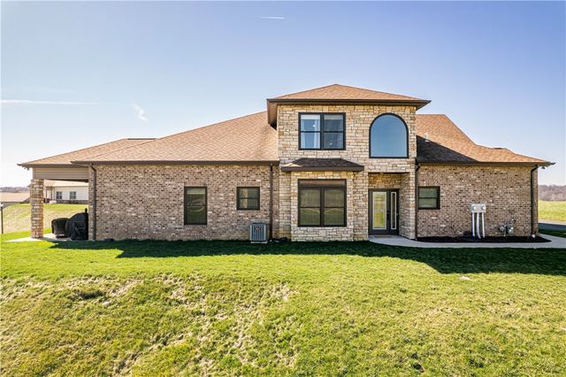 1207 Bellfield Ct, Salem Twp, PA 15601