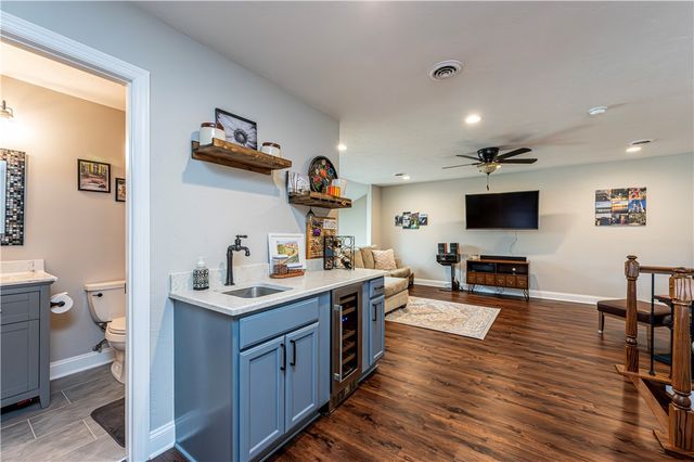 1207 Bellfield Ct, Salem Twp, PA 15601