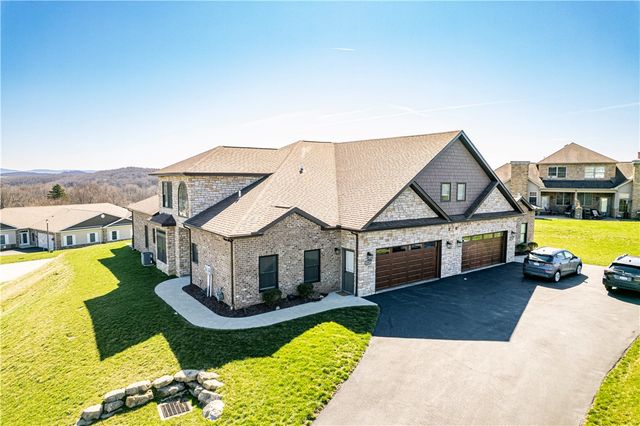 1207 Bellfield Ct, Salem Twp, PA 15601