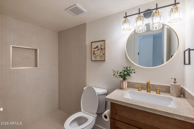 2040 S LONGMORE Street 49, Mesa, AZ 85202