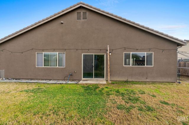 3415 Falling Brook Lane, Shafter, CA 93263