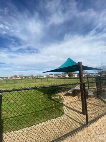 3415 Falling Brook Lane, Shafter, CA 93263