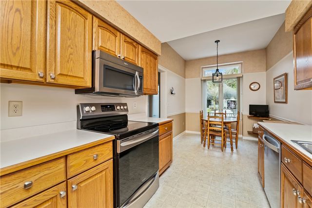 31 Hill Creek Road, Penfield, NY 14625