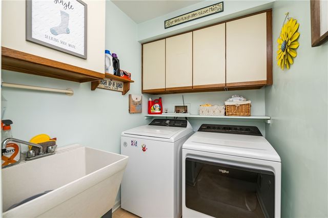 31 Hill Creek Road, Penfield, NY 14625