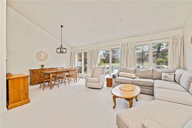 31 Hill Creek Road, Penfield, NY 14625