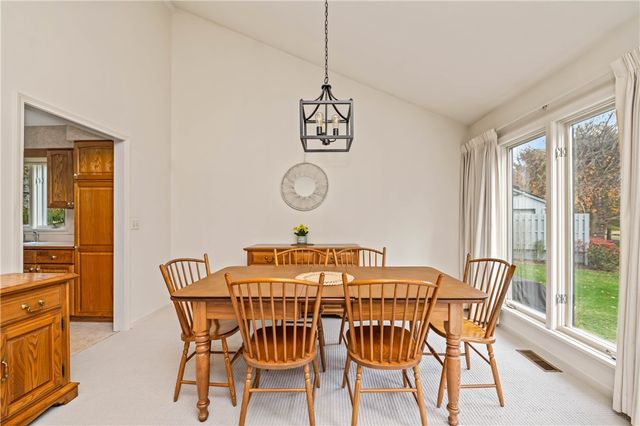 31 Hill Creek Road, Penfield, NY 14625