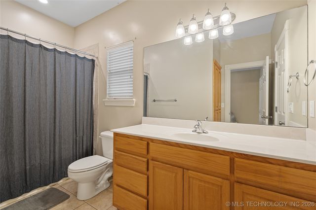 4932 Fairview Road, Bartlesville, OK 74006