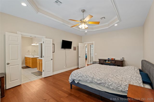 4932 Fairview Road, Bartlesville, OK 74006