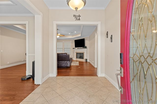 4932 Fairview Road, Bartlesville, OK 74006