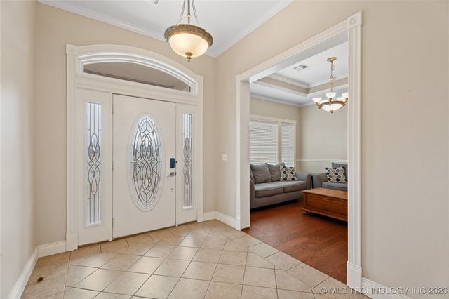 4932 Fairview Road, Bartlesville, OK 74006