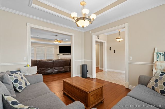 4932 Fairview Road, Bartlesville, OK 74006