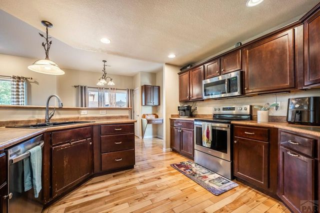 5078 Hummingbird Ct, Pueblo, CO 81008
