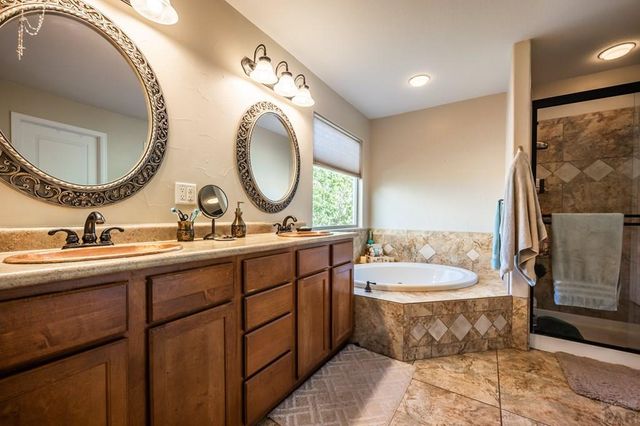 5078 Hummingbird Ct, Pueblo, CO 81008