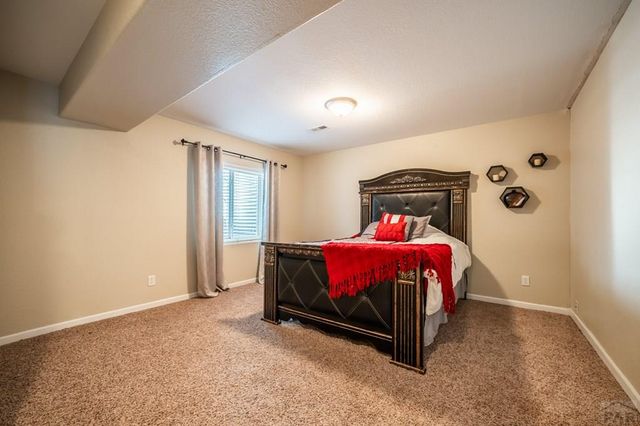 5078 Hummingbird Ct, Pueblo, CO 81008