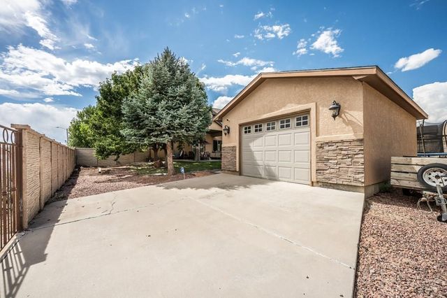 5078 Hummingbird Ct, Pueblo, CO 81008