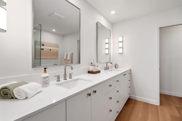 2696 S Sierra Madre F11, Palm Springs, CA 92264