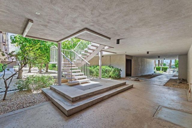 2696 S Sierra Madre F11, Palm Springs, CA 92264