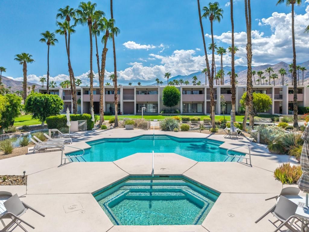 2696 S Sierra Madre F11, Palm Springs, CA 92264