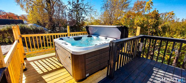 145 Fort Hale Road, New Haven, CT 06512