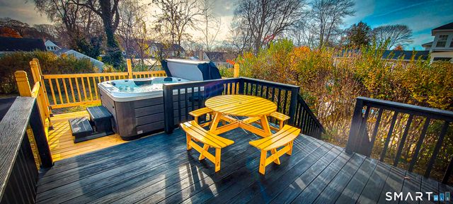 145 Fort Hale Road, New Haven, CT 06512