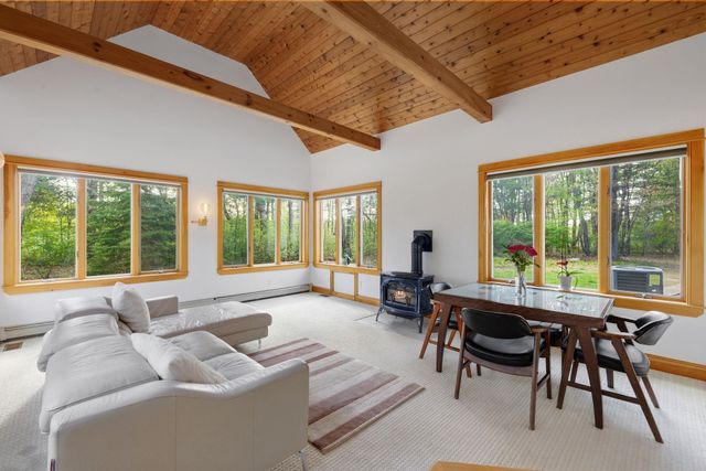 22 New Road, North Hampton, NH 03862