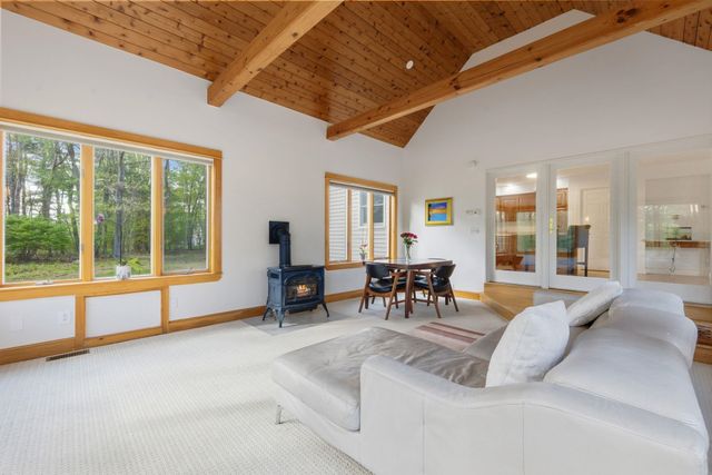 22 New Road, North Hampton, NH 03862