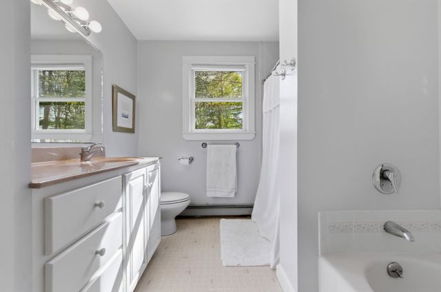 22 New Road, North Hampton, NH 03862