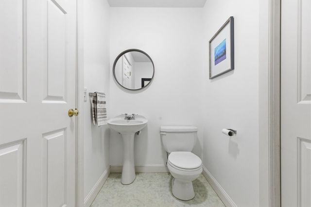 22 New Road, North Hampton, NH 03862
