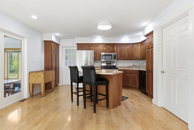 22 New Road, North Hampton, NH 03862