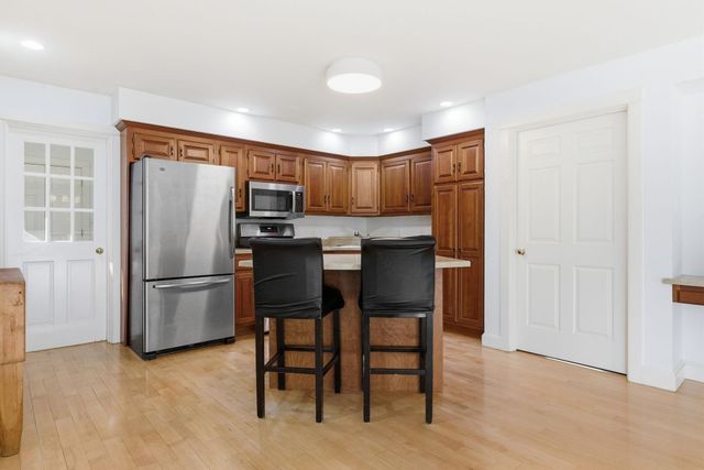 22 New Road, North Hampton, NH 03862