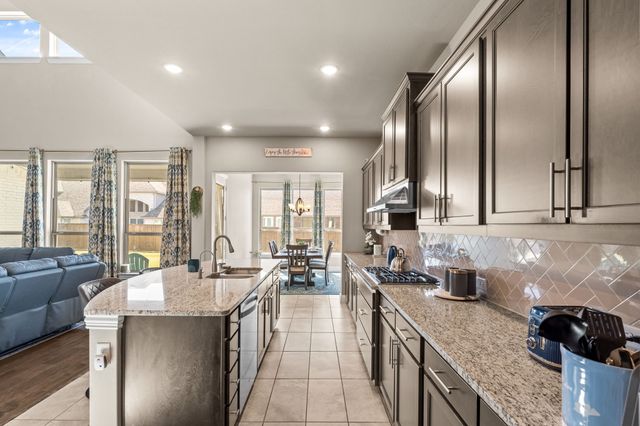 1800 Trotter Trail, Aubrey, TX 76227