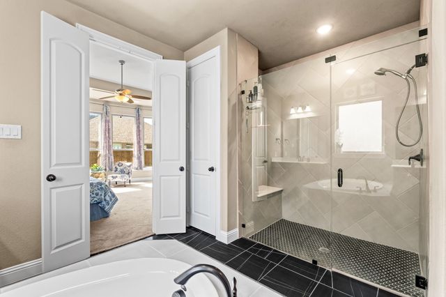 1800 Trotter Trail, Aubrey, TX 76227