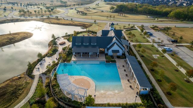 1800 Trotter Trail, Aubrey, TX 76227