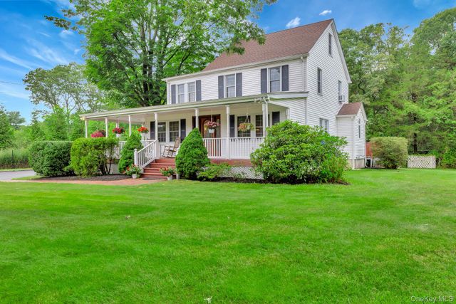 1 Garfield Court, Nesconset, NY 11767