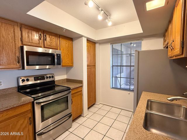 1211 N Miller Road 148, Scottsdale, AZ 85257