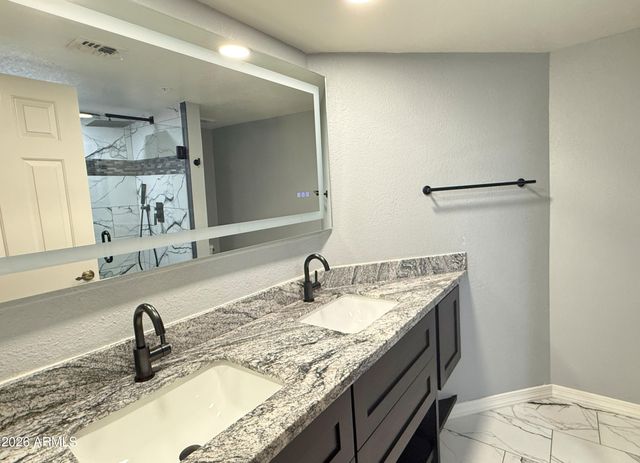 1211 N Miller Road 148, Scottsdale, AZ 85257